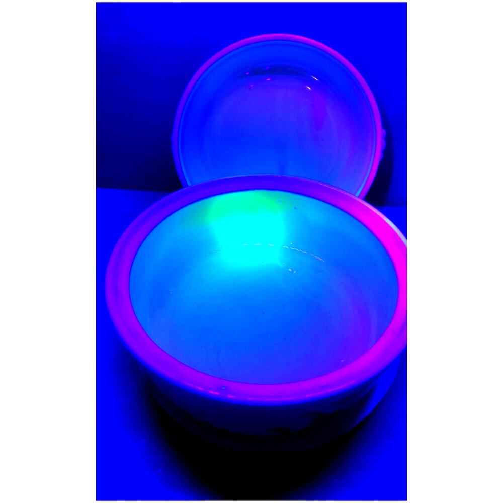 736. Halls Superior Kitchenware Covered Casserole Dish UV Reactive - Picture 6 of 8